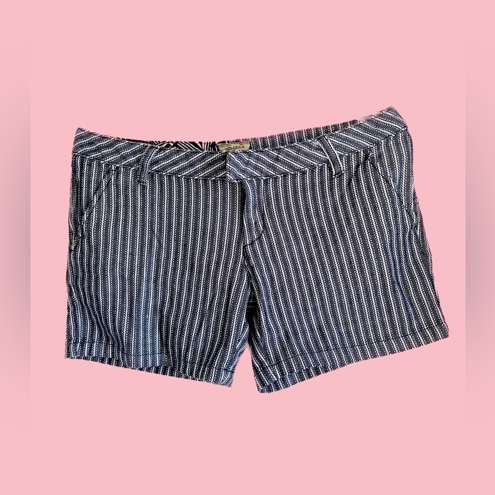 Volcom Corpo Class Blue/Grey Stripe Shorts - Size 5